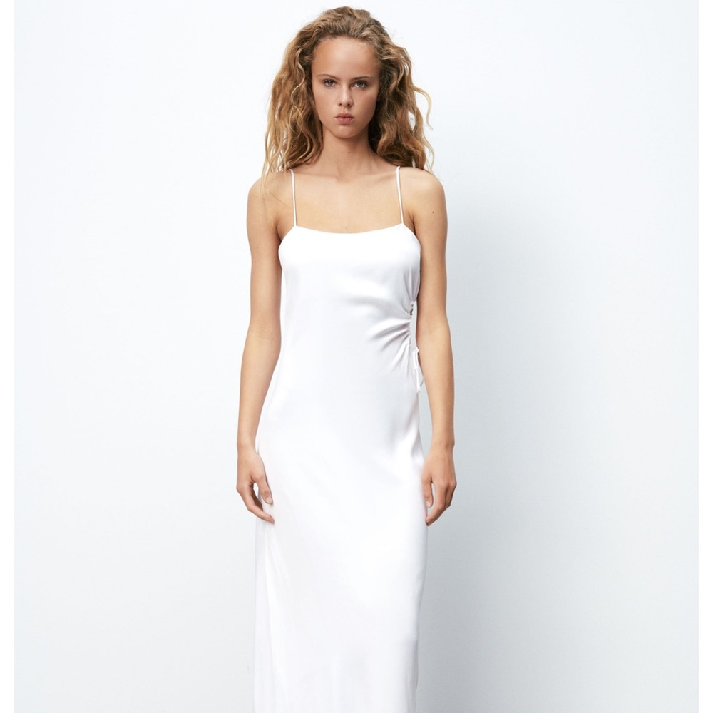 SATEN EFECT CUT OUT DRESS